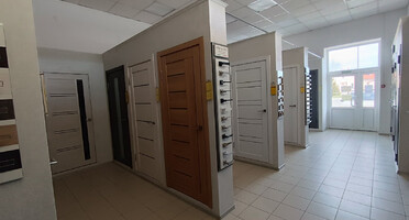 Магазин дверей Ганцевичи и район, г. Ганцевичи, ул. Матросова, 65А